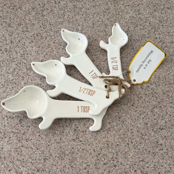 votum Other - VOTUM White Dachshund Ceramic Measuring Spoon Set – Set of 4 Cute Weiner Dogs